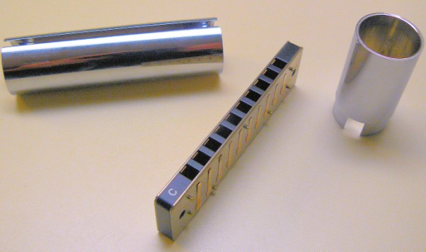 Suzuki Pipe Humming harmonica apart
