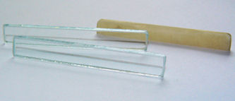 Glass saddles