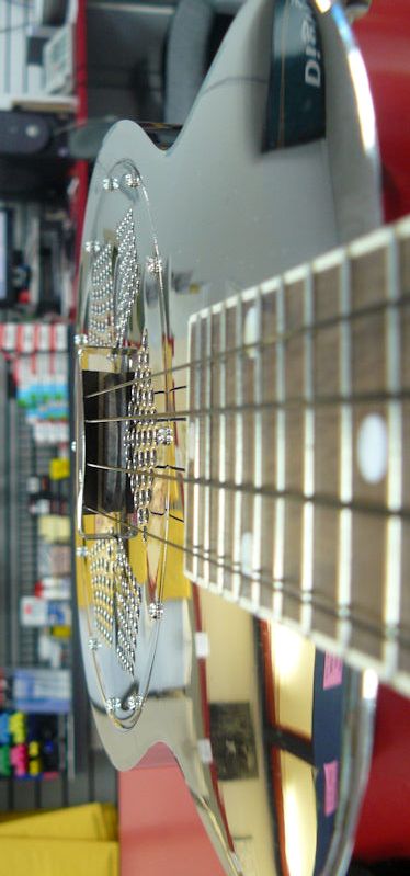 resonator uke